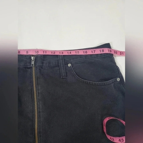 Madewell Rigid Denim A-Line Mini Skirt in Lunar Wash Size 33 Front Zip Raw Hem - Picture 10 of 11